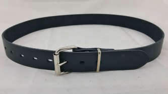 BELTE I LÆR 40MM X 126CM SORT DM