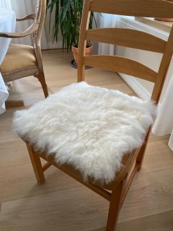 SITTEUNDERLAG SAU - NATUR OFF-WHITE - 37 X 37 CM